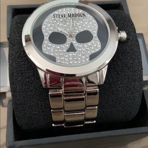 Skull watch